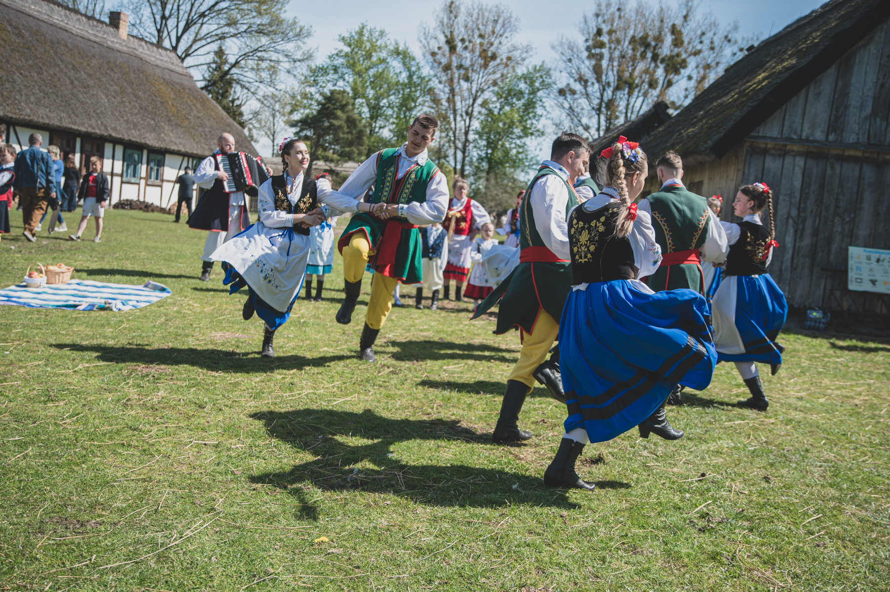 Taniec Koseder w wykonaniu zespołu Levino