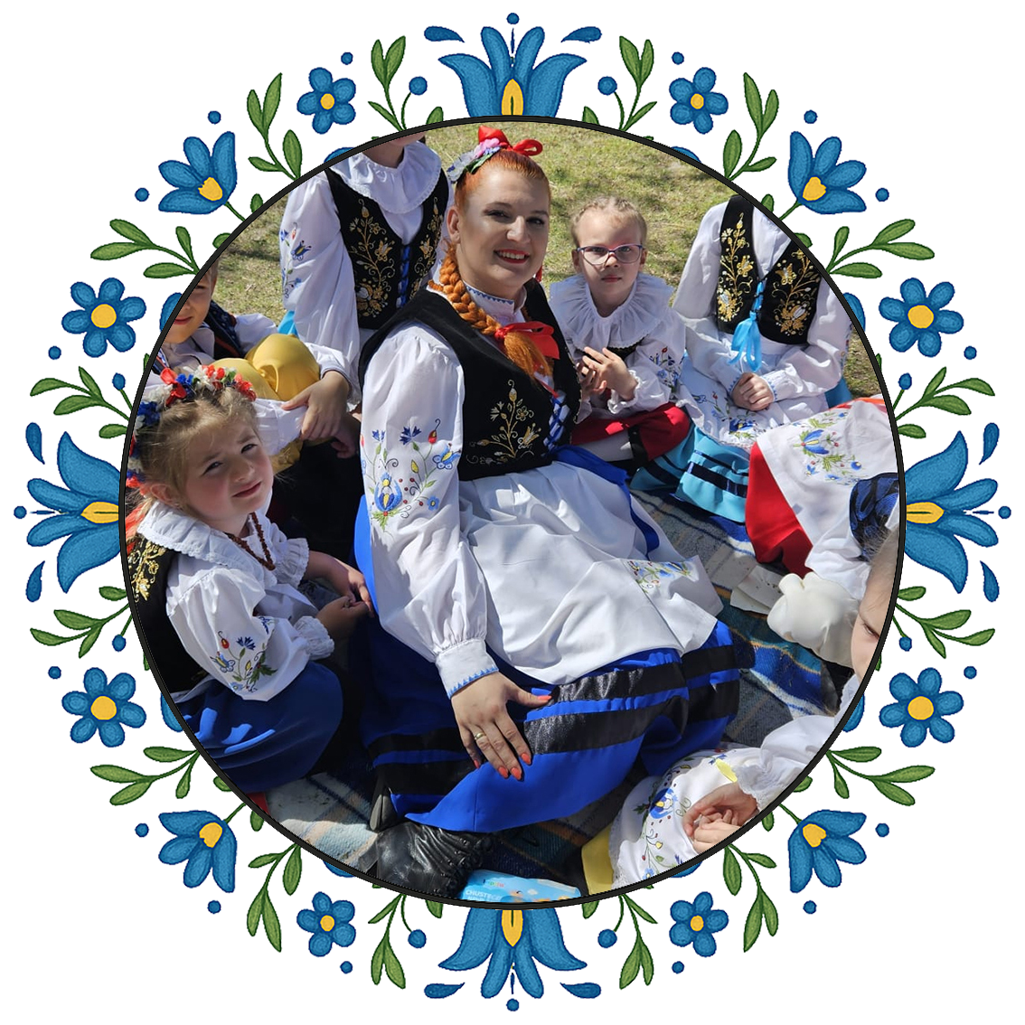 Monika - druga szefowa, tancerka i opekunka grupy dziecięcej